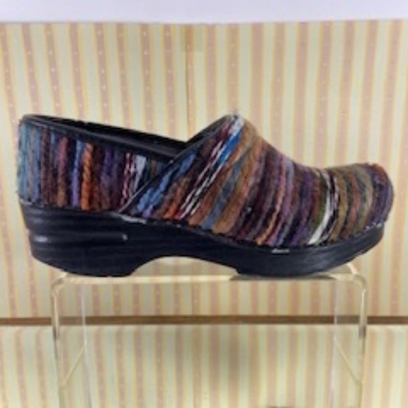 Dansko Clogs - Picture 4 of 16
